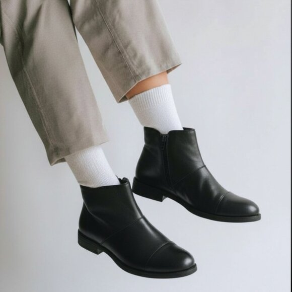 New Italian black leather woman's low ankle booties with walkable block … - Picture 14 of 14